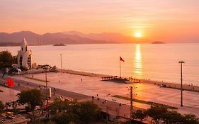 Sea Light Hotel Nha Trang Beach